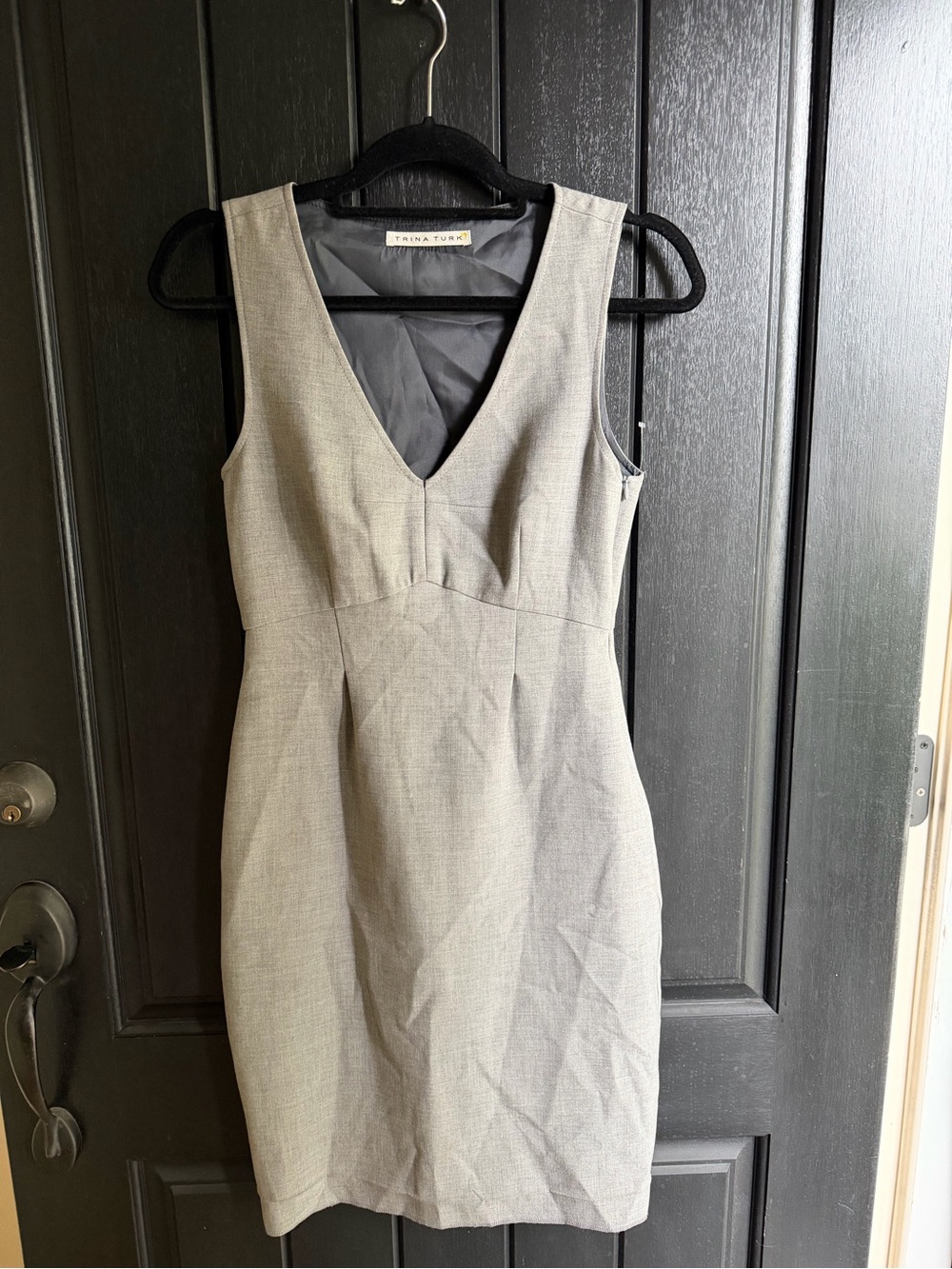 Trina Turk Light Gray Sleeveless V-Neck Sheath Dress